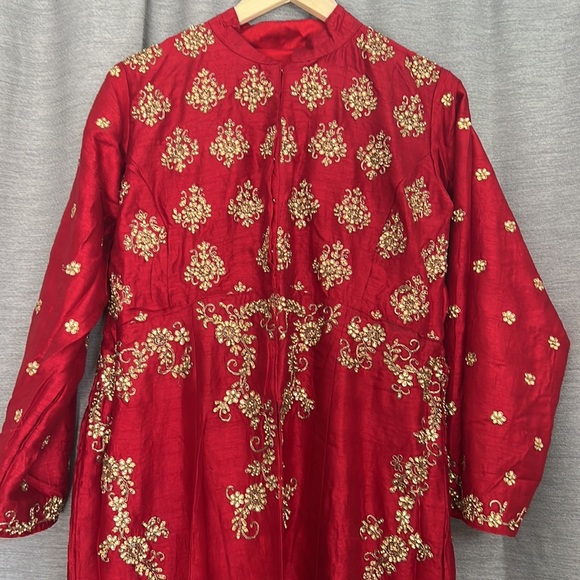 Beautiful red embroidered silk jacket with kundan work anarkali Bridal dress - Picture 13 of 14
